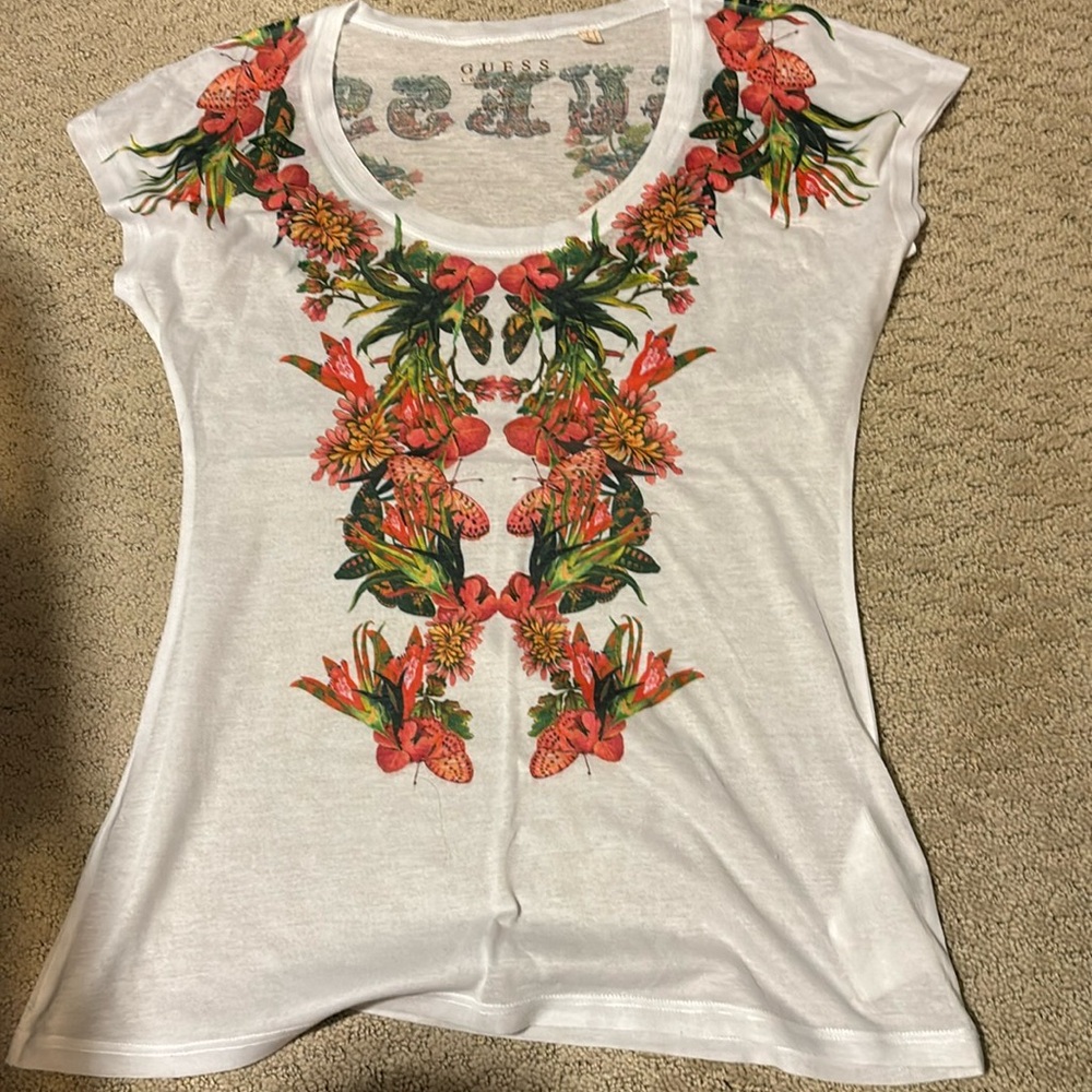 Guess t shirt